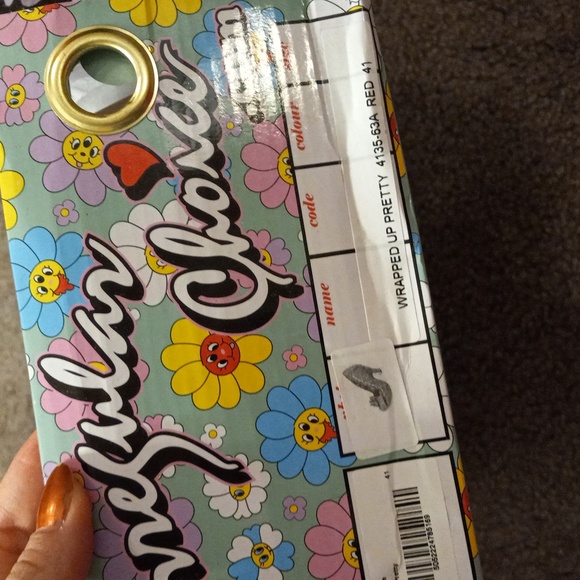 new WRAPPED UP PRETTY Christmas Heels, Size 41, US 11, brandnew RED - Picture 10 of 16